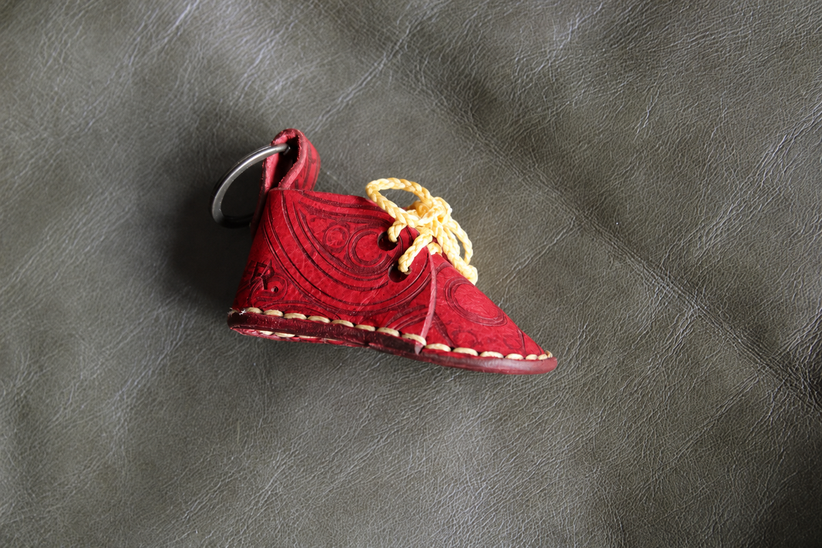Veldskoen Keyring in Red